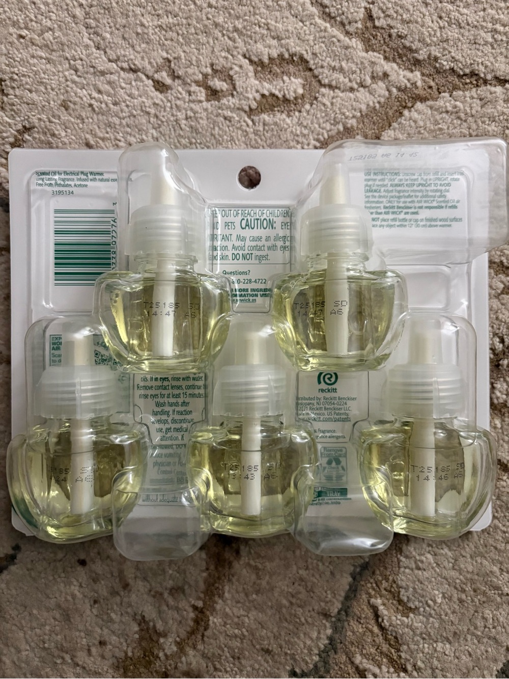 Air Wick Plug-In Refills - White Flowers & Melon - Picture 2 of 2